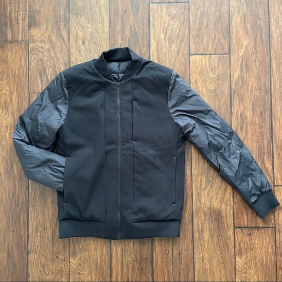 lululemon Men’s About Face down-filled Bomber - Picture 4 of 12